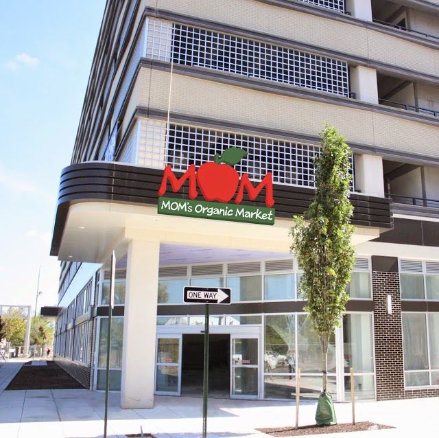 MOM's Organic Market